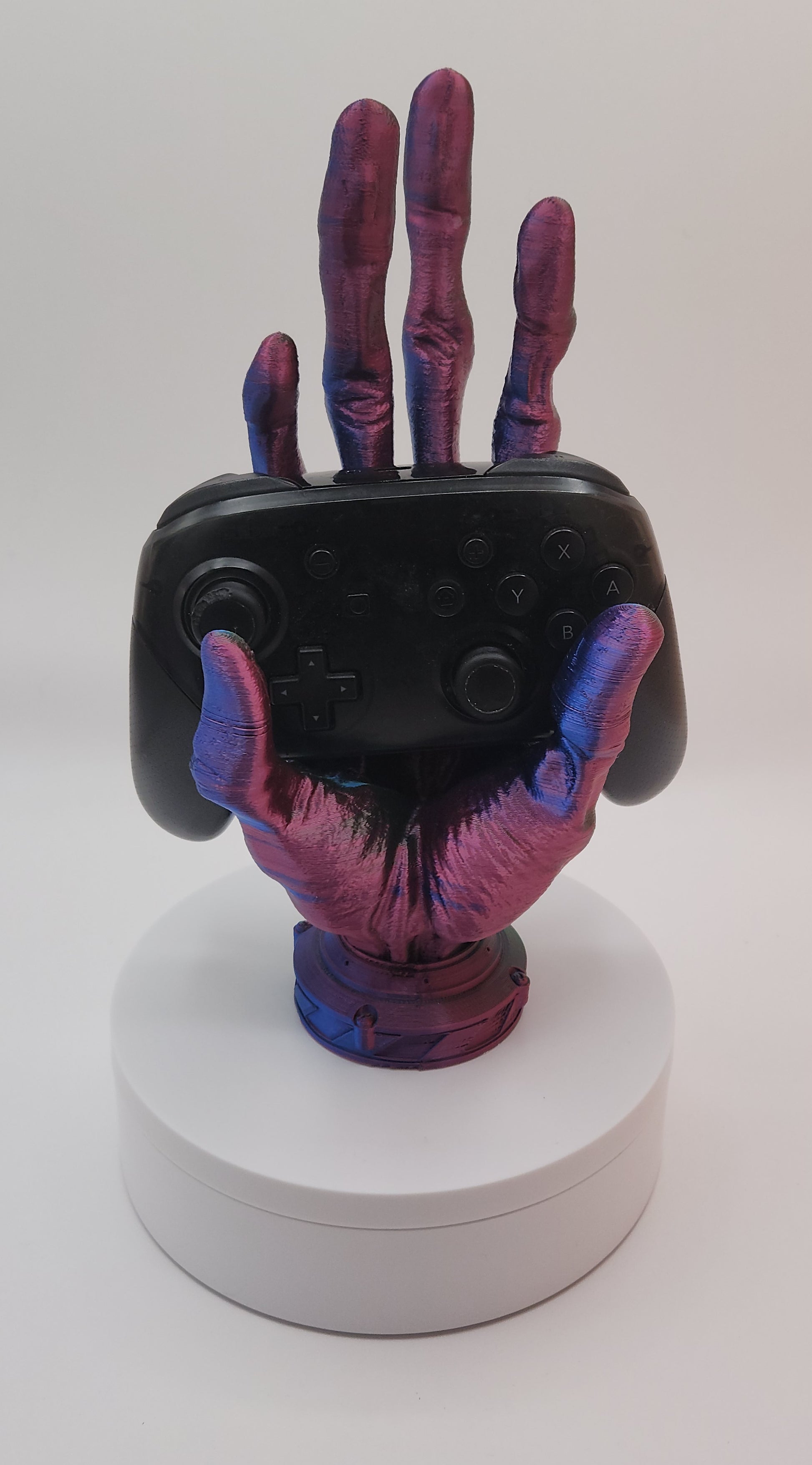 Galactic Grip: Alien Hand Controller Stand - Starzy Creations