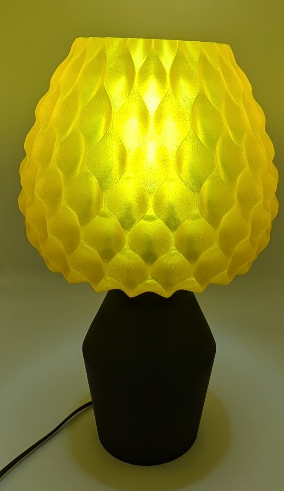 Serene Wave Lamp