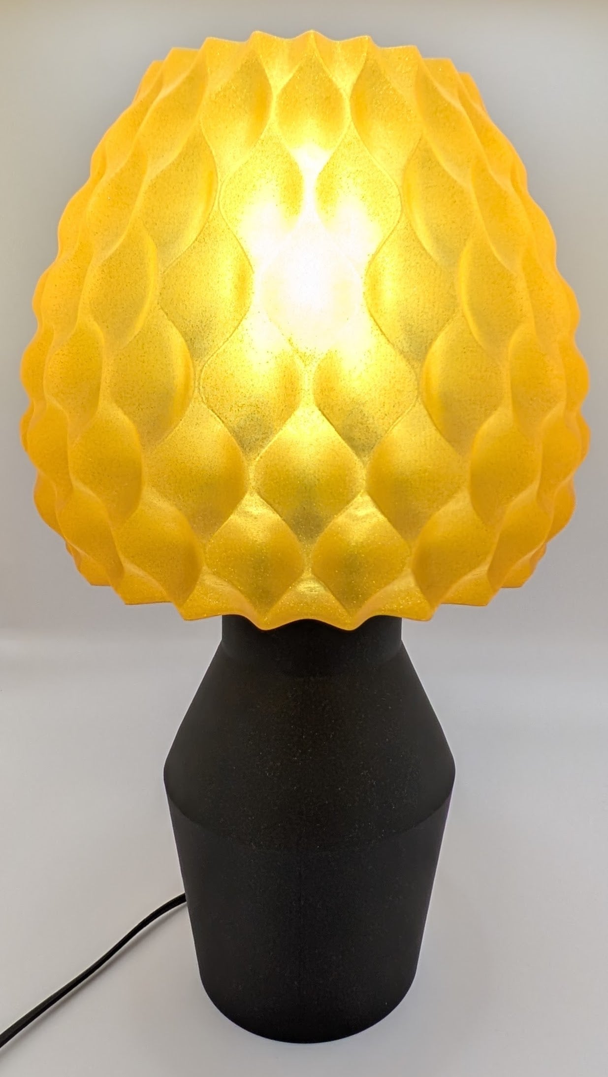 Serene Wave Lamp